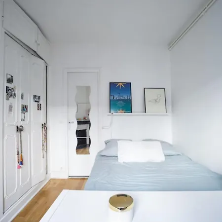 Bright Apt Near The Champ De Mars *